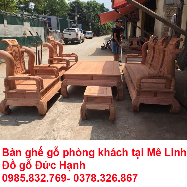 Bàn ghế gỗ phòng khách tại Mê Linh
